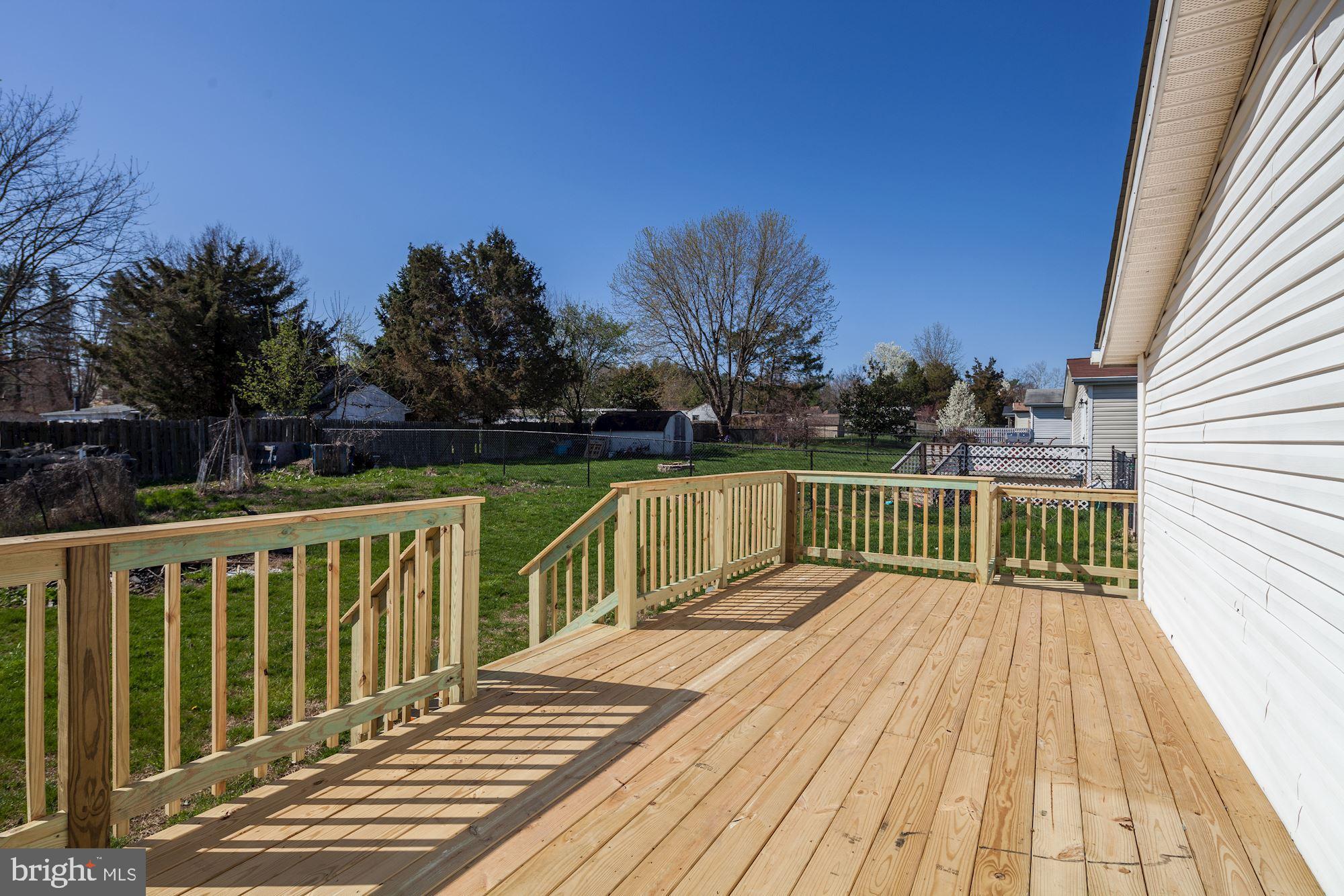 MOUNTAIN BUSH ESTATES - Residential Lease