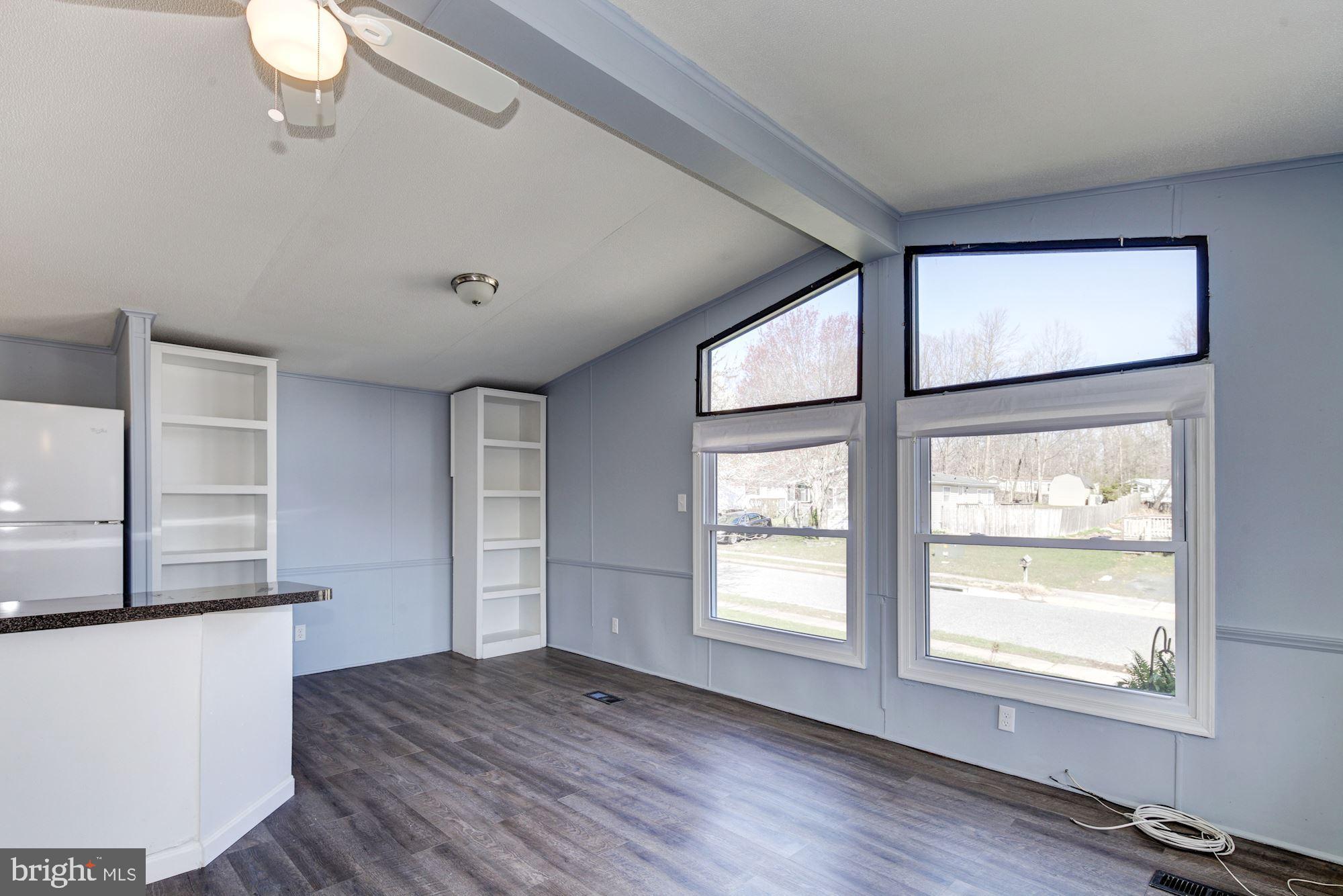 MOUNTAIN BUSH ESTATES - Residential Lease