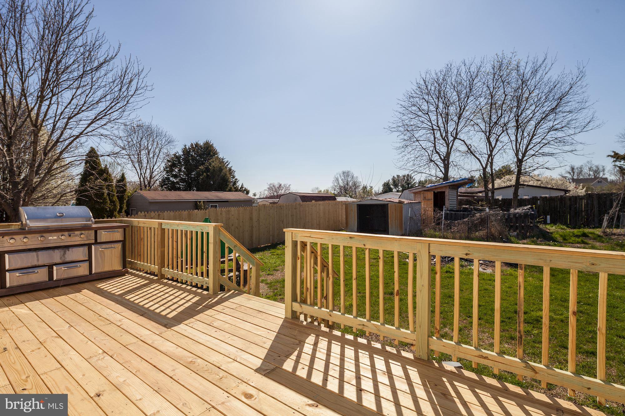 MOUNTAIN BUSH ESTATES - Residential Lease