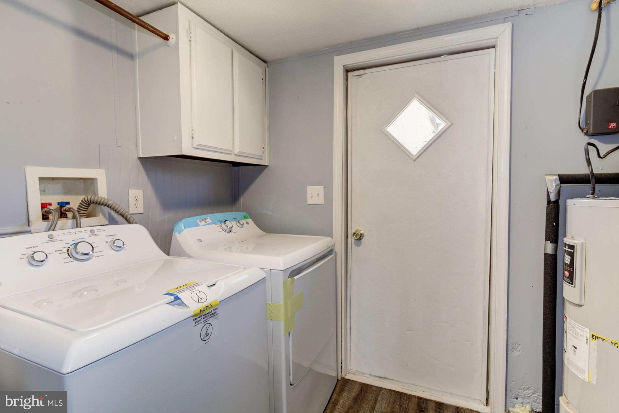 MOUNTAIN BUSH ESTATES - Residential Lease