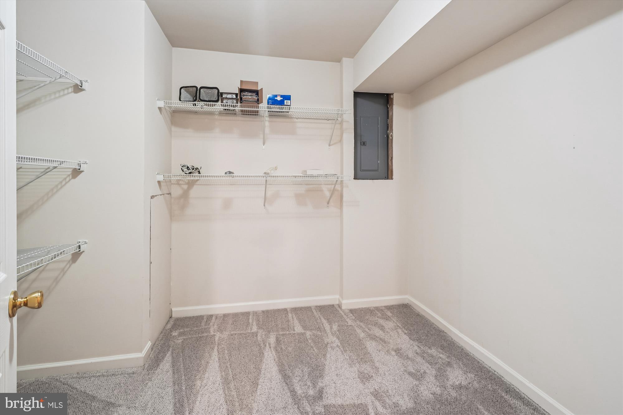 ENGLAND RUN NORTH - Residential