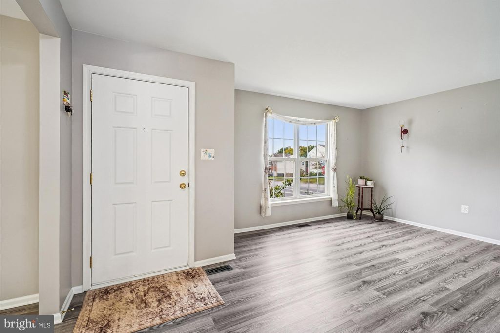 Photo of 1 Shale Court, FREDERICKSBURG, VA 22406 (MLS # VAST2043502)