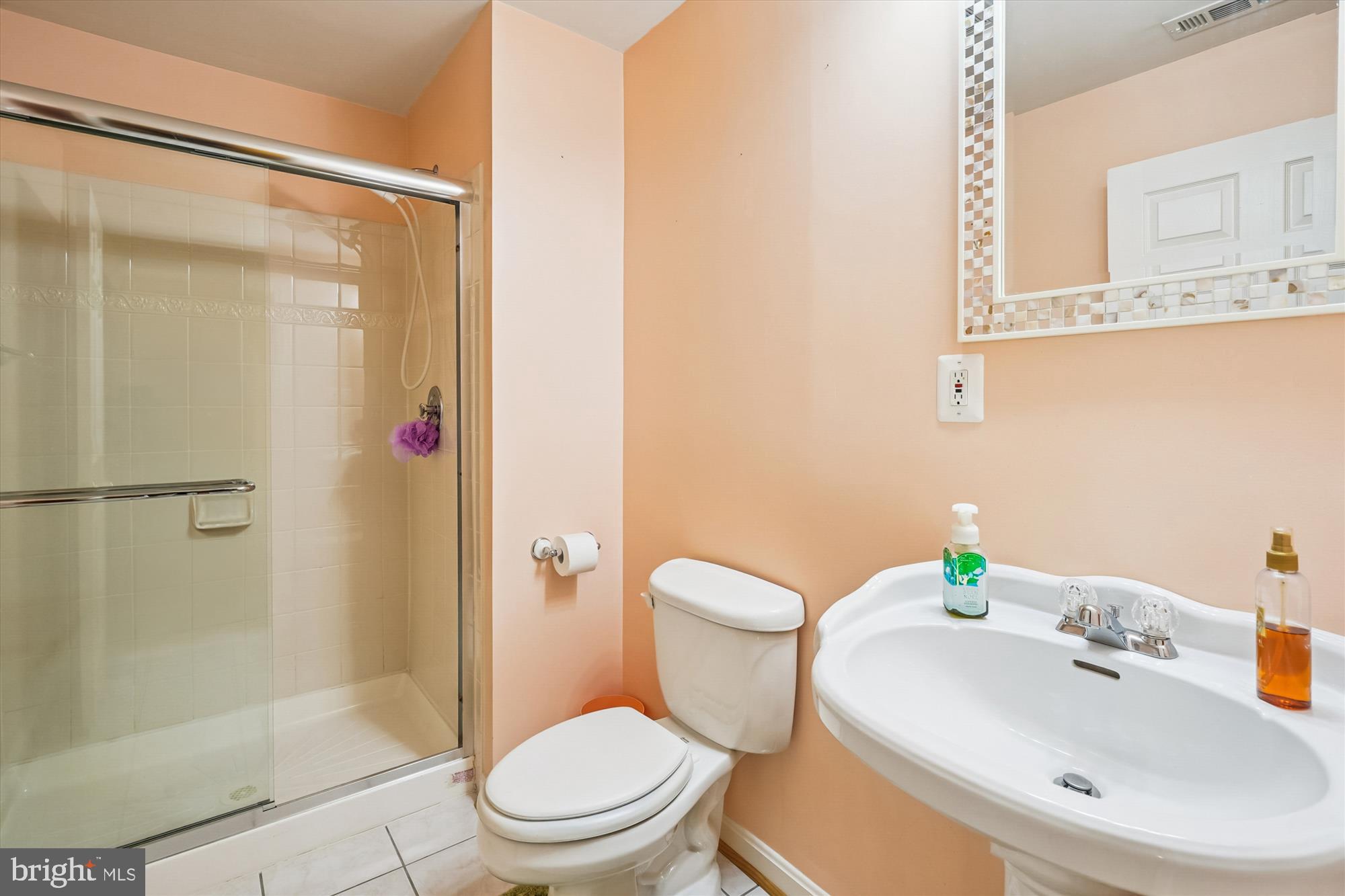 ENGLAND RUN NORTH - Residential