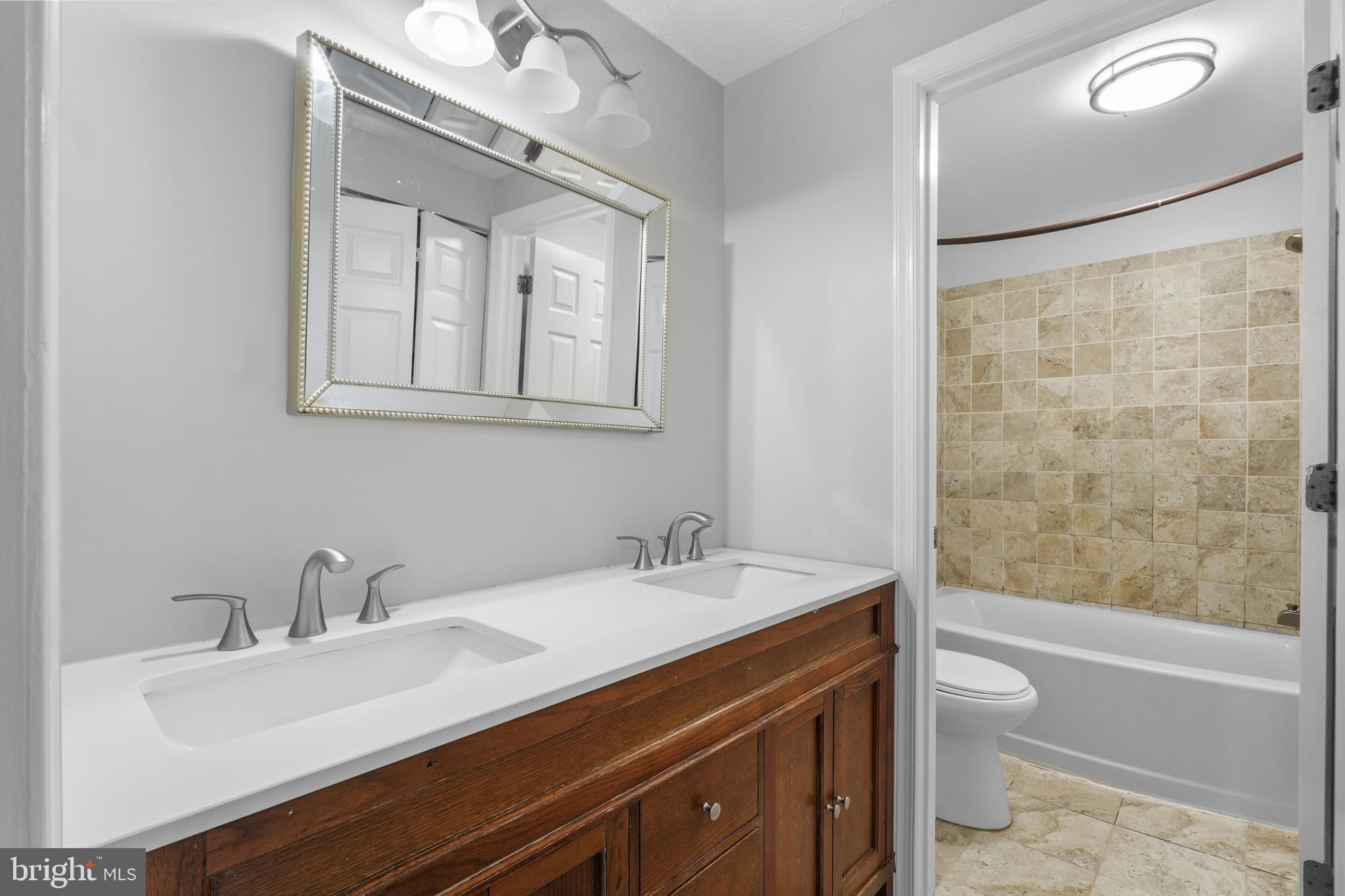 FORESTVILLE PARK - Residential