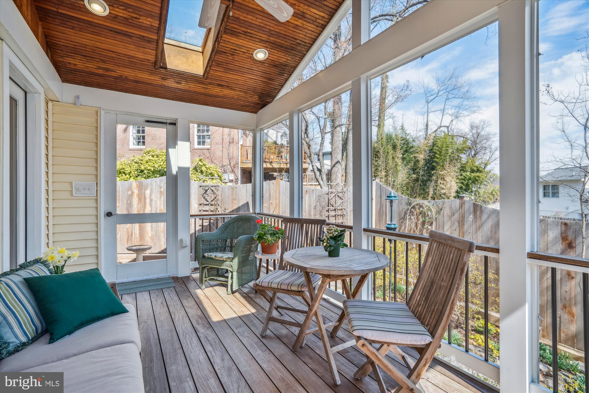 MAPLEWOOD - Residential