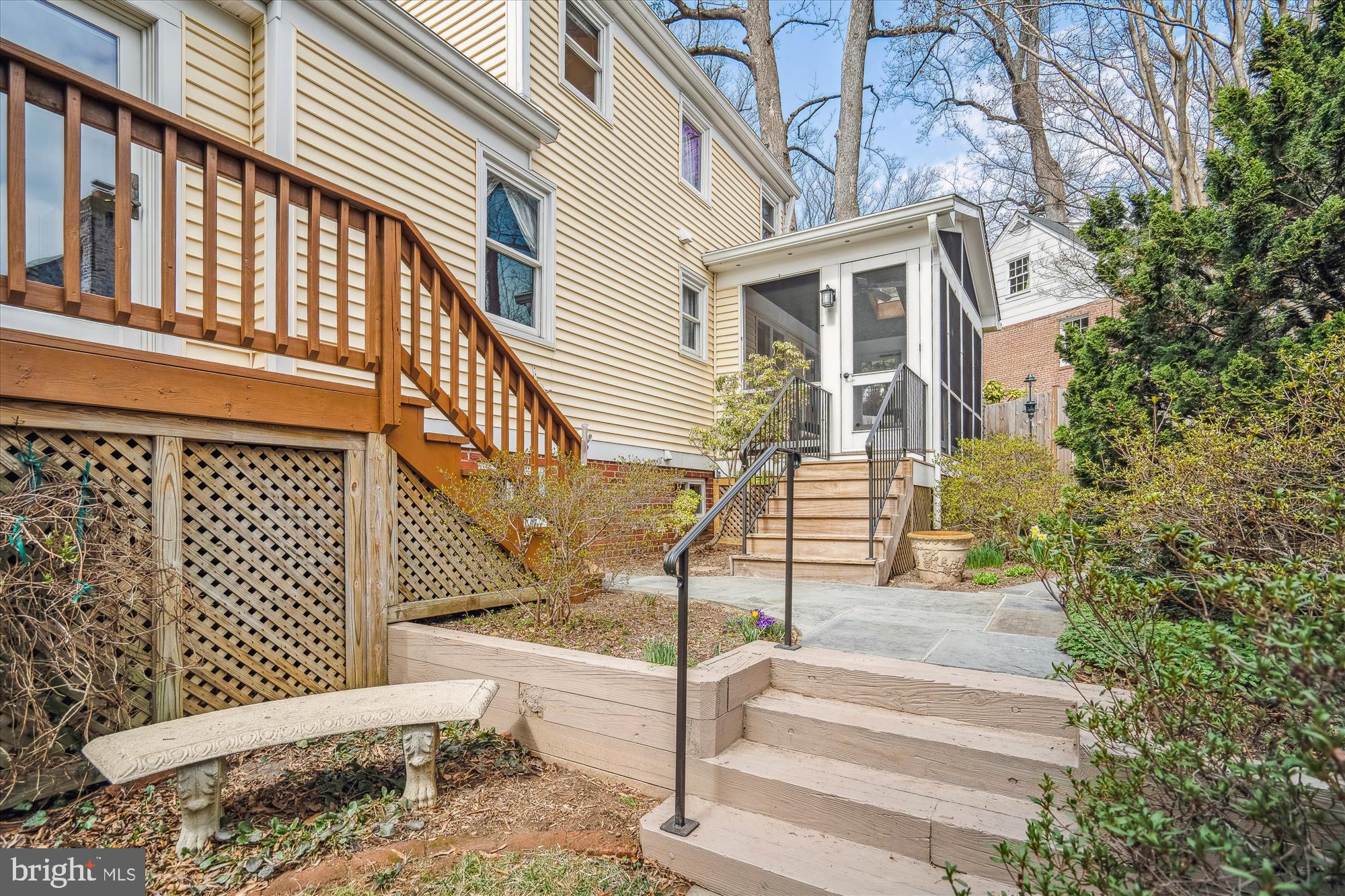 MAPLEWOOD - Residential