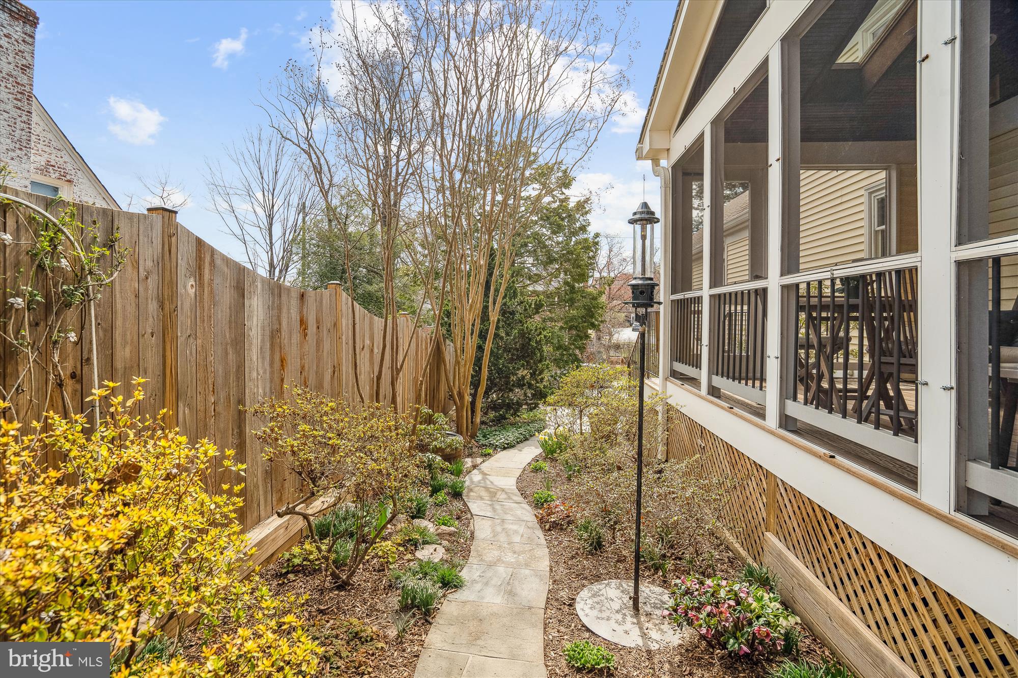 MAPLEWOOD - Residential