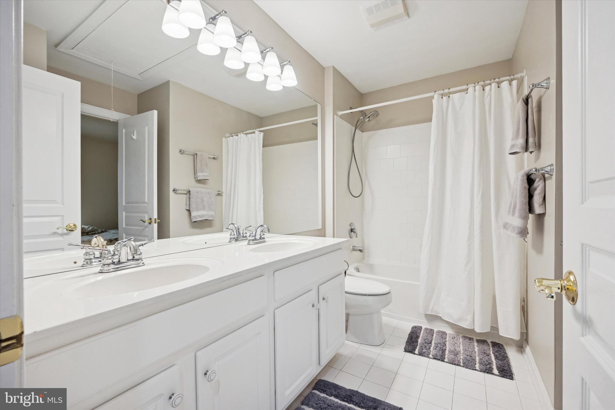 CHESTNUT CREEK - Residential