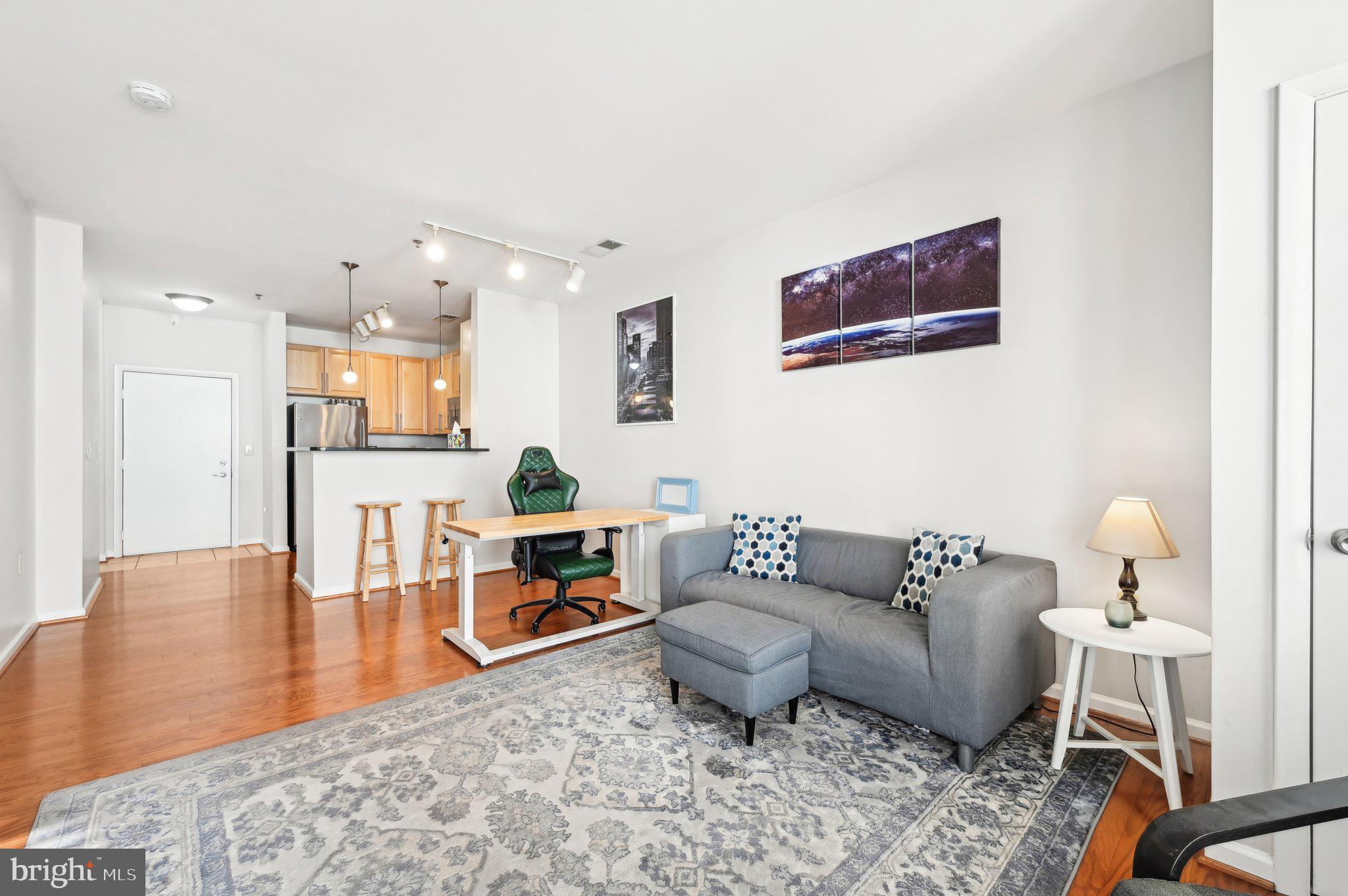 1201 E WEST HIGHWAY 335