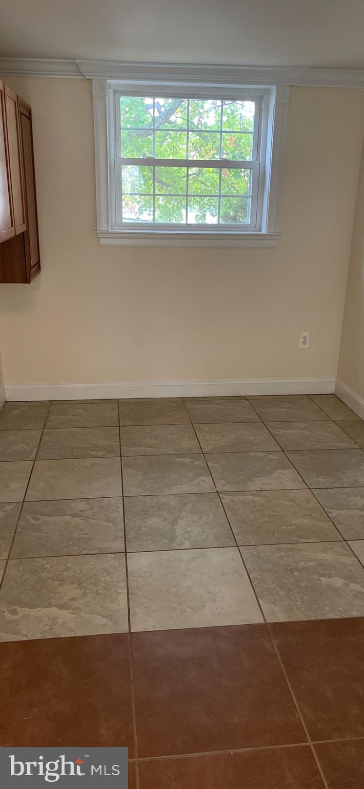 DALE CITY - Residential Lease