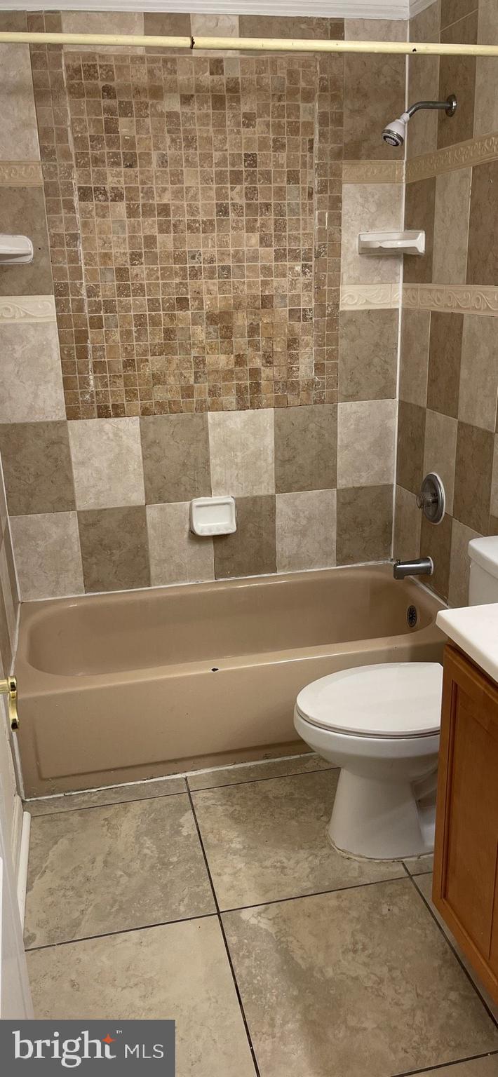 DALE CITY - Residential Lease