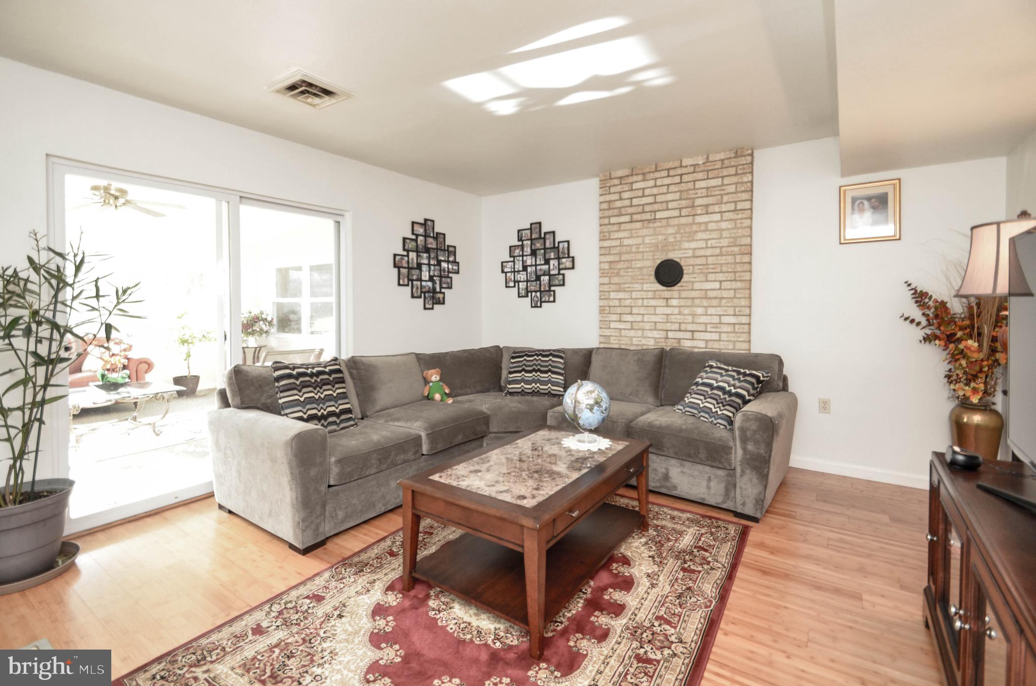 PRESIDENTIAL VILLAGE - Residential