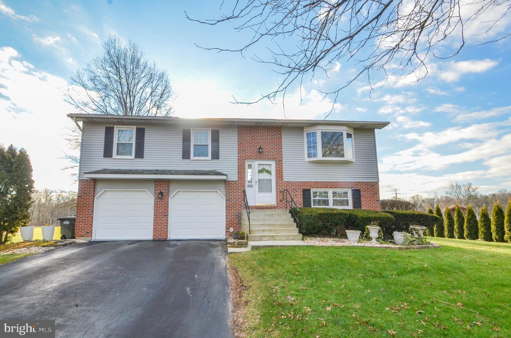 PRESIDENTIAL VILLAGE - Residential