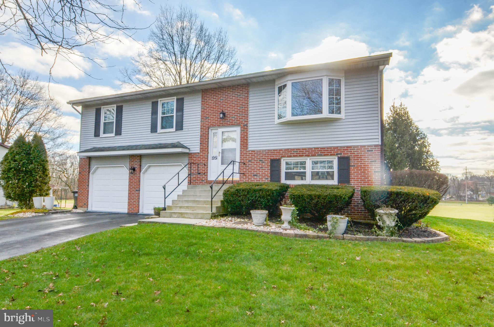 PRESIDENTIAL VILLAGE - Residential