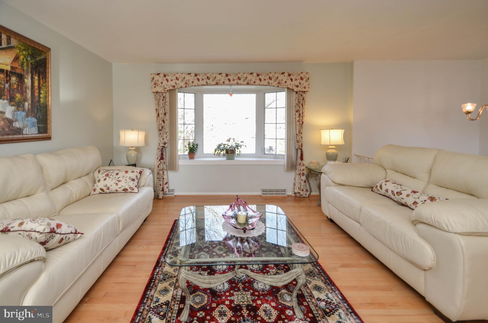 PRESIDENTIAL VILLAGE - Residential