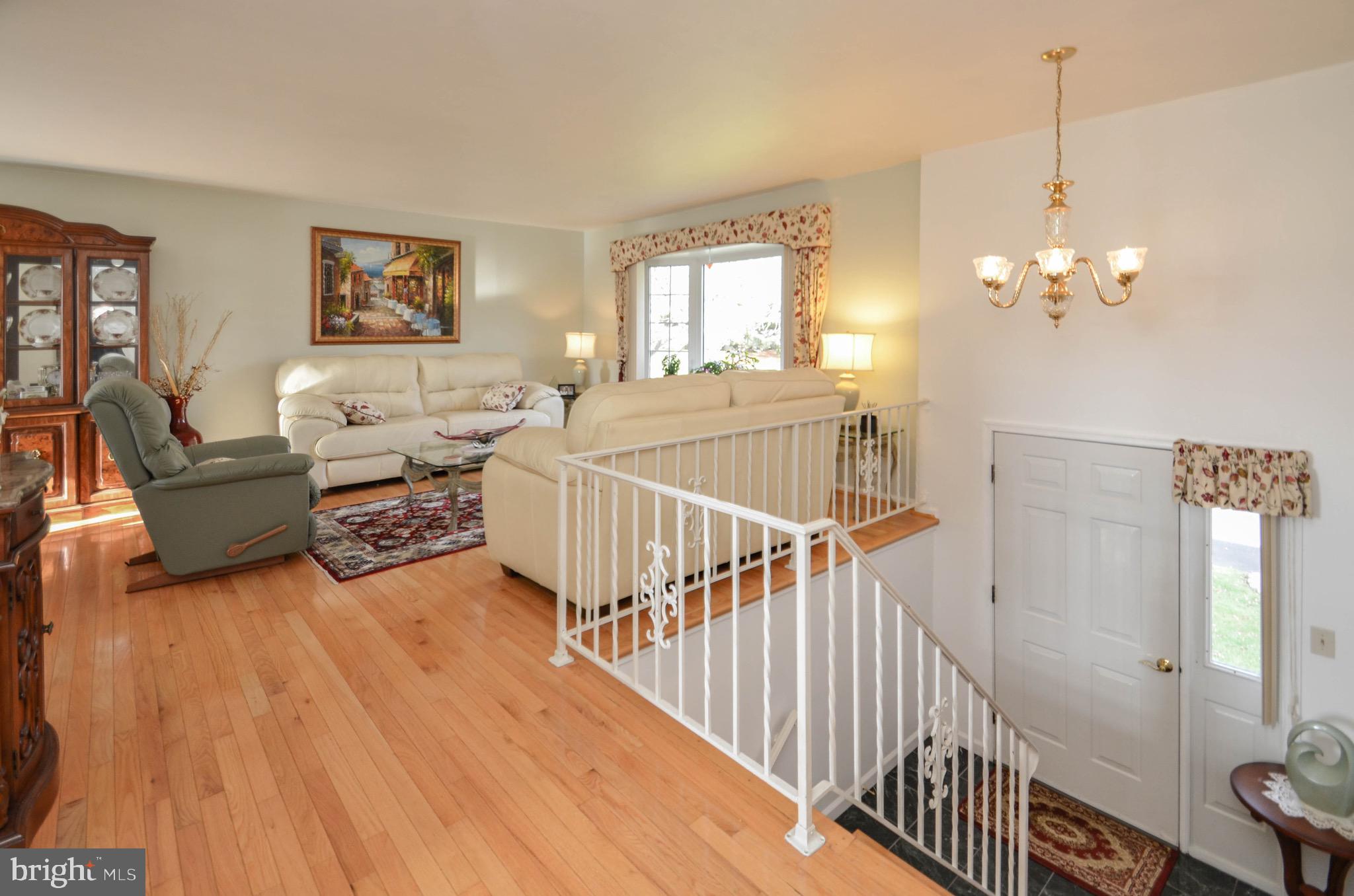 PRESIDENTIAL VILLAGE - Residential