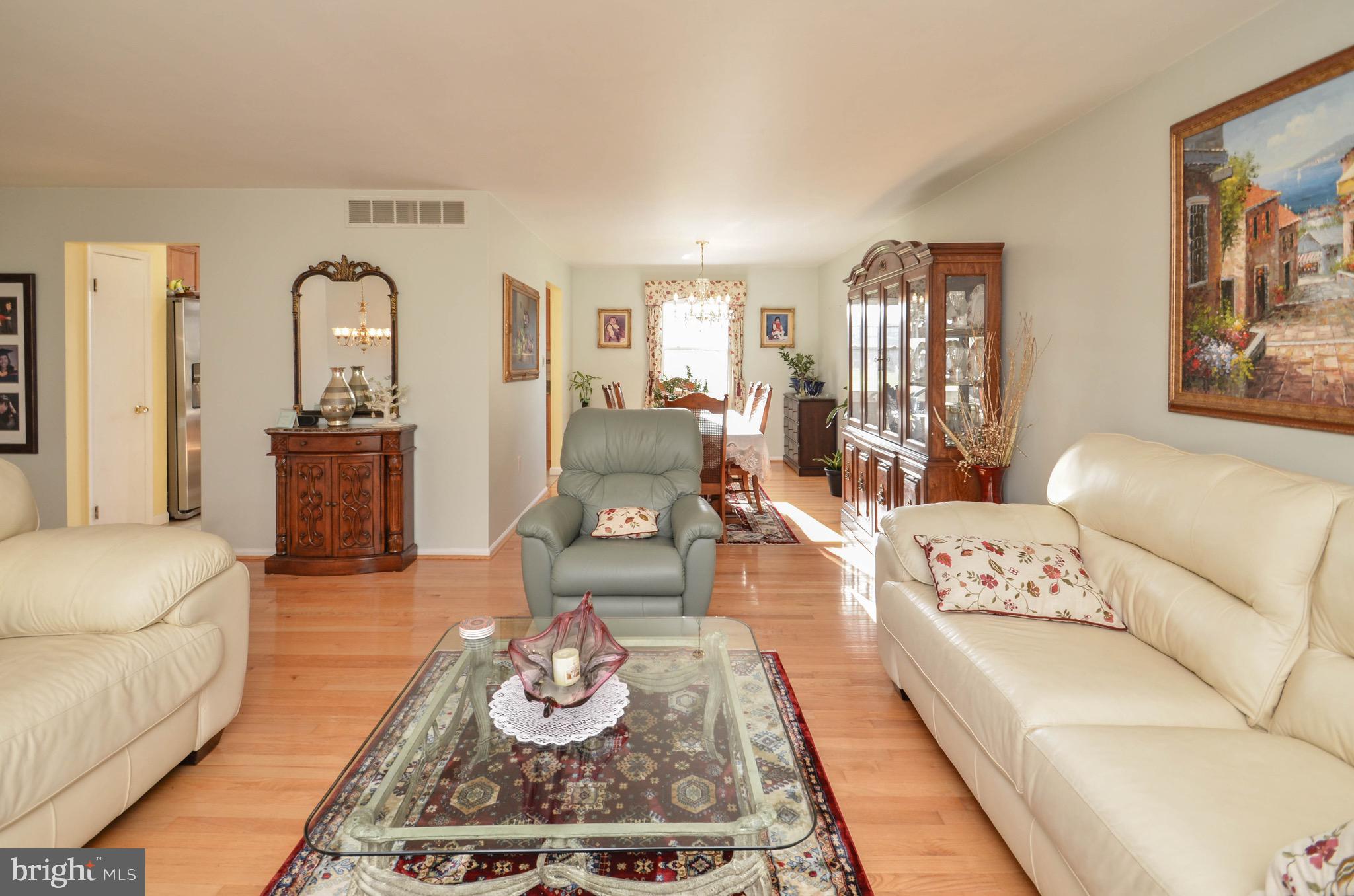 PRESIDENTIAL VILLAGE - Residential