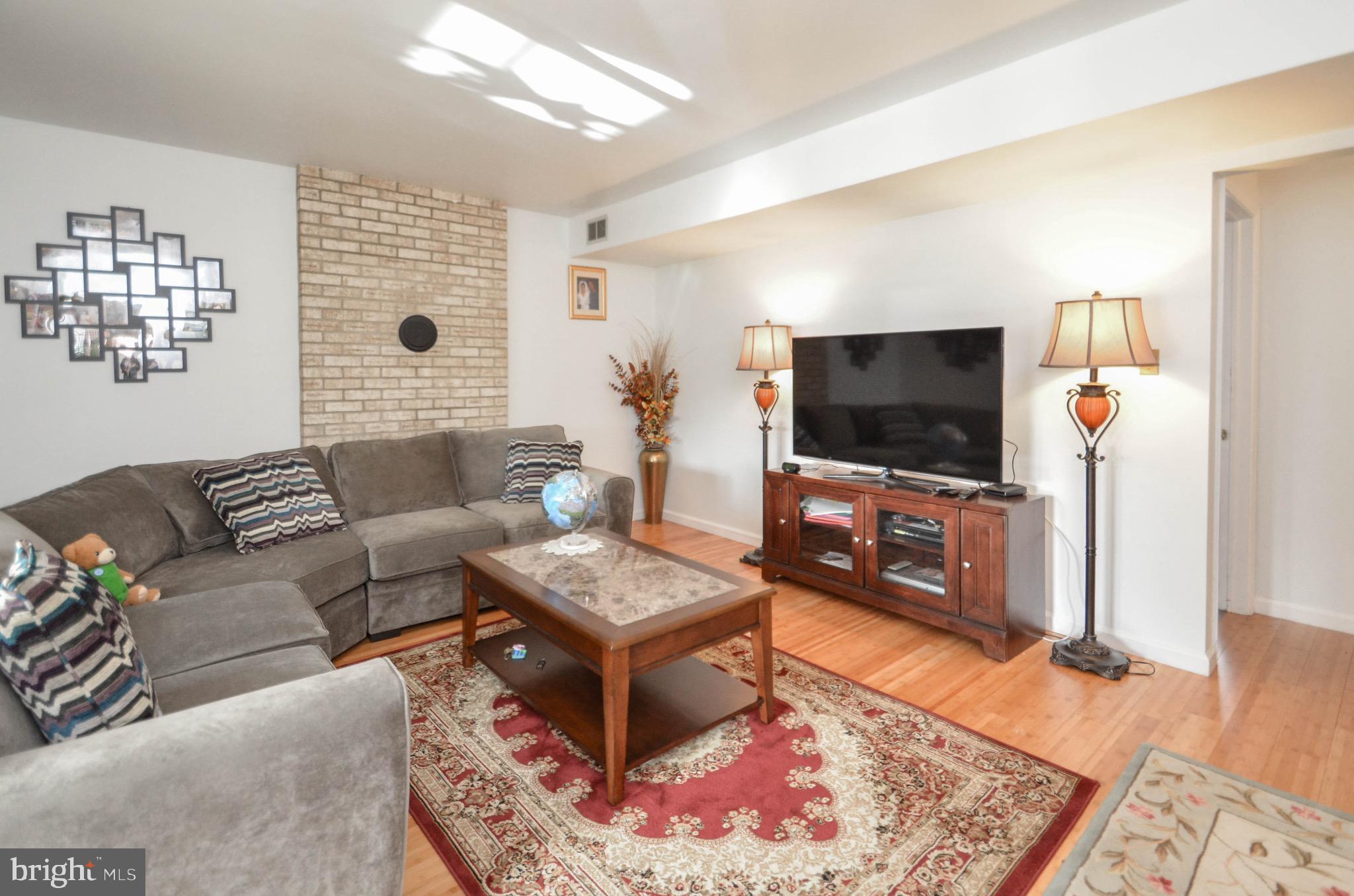 PRESIDENTIAL VILLAGE - Residential