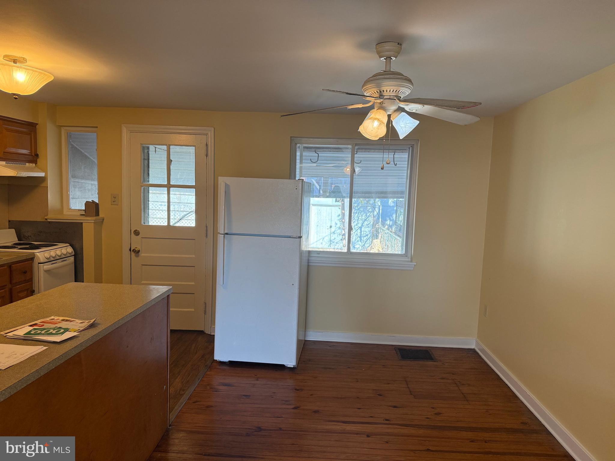 8TH WARD - Residential