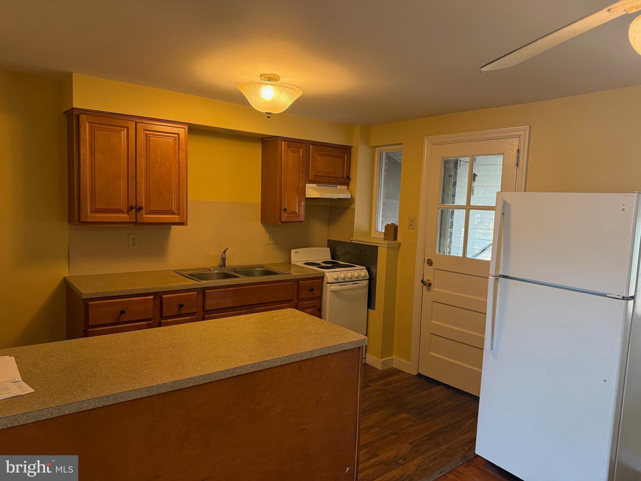 8TH WARD - Residential