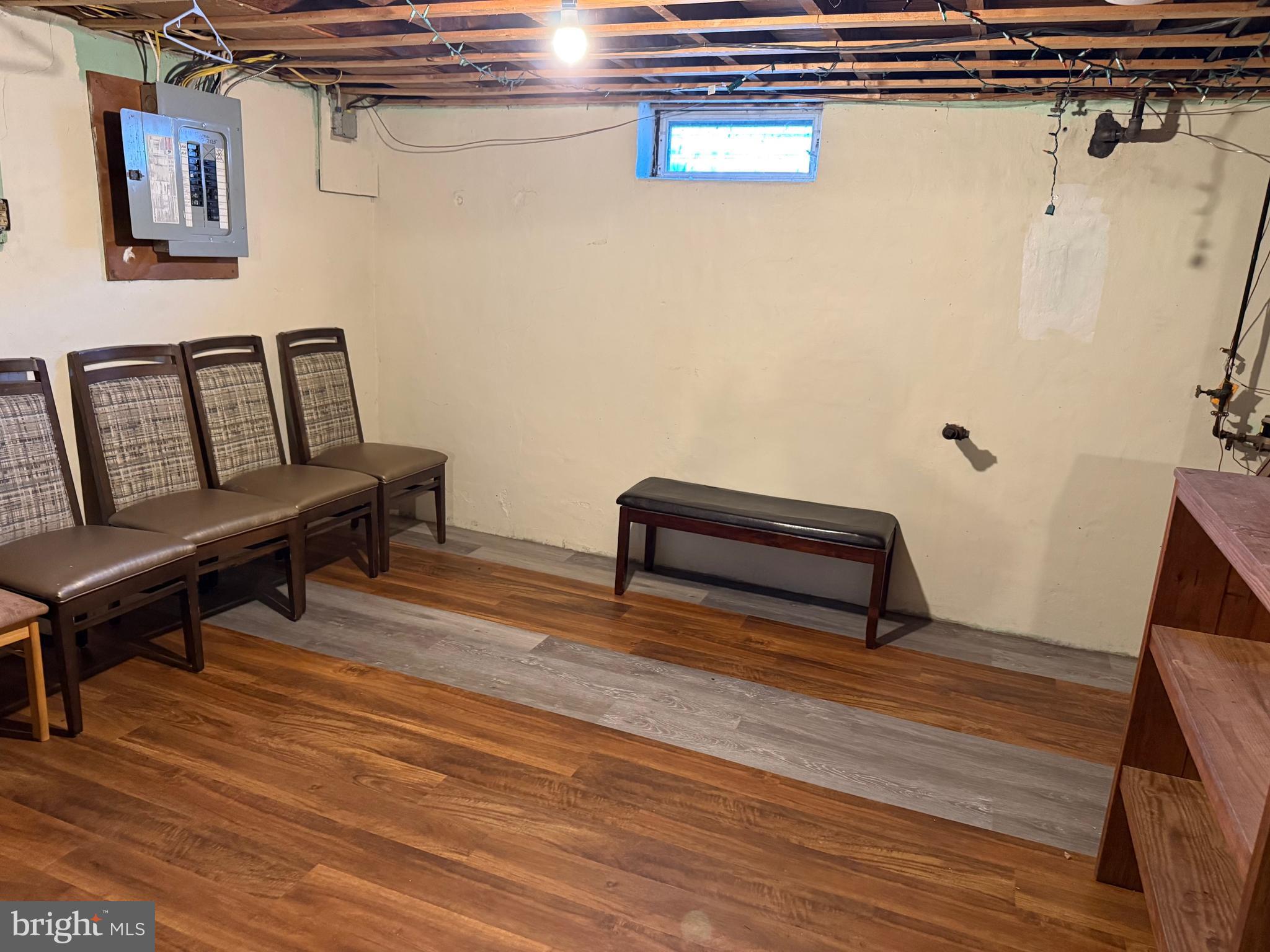 8TH WARD - Residential