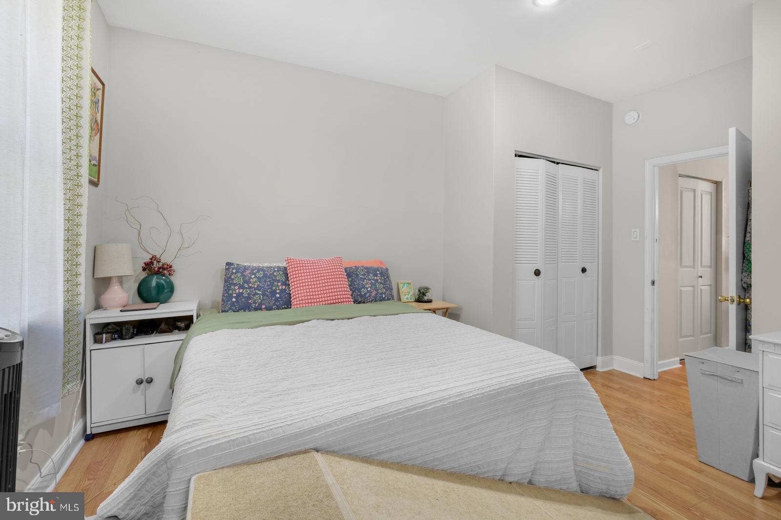 QUEEN VILLAGE - Residential Lease