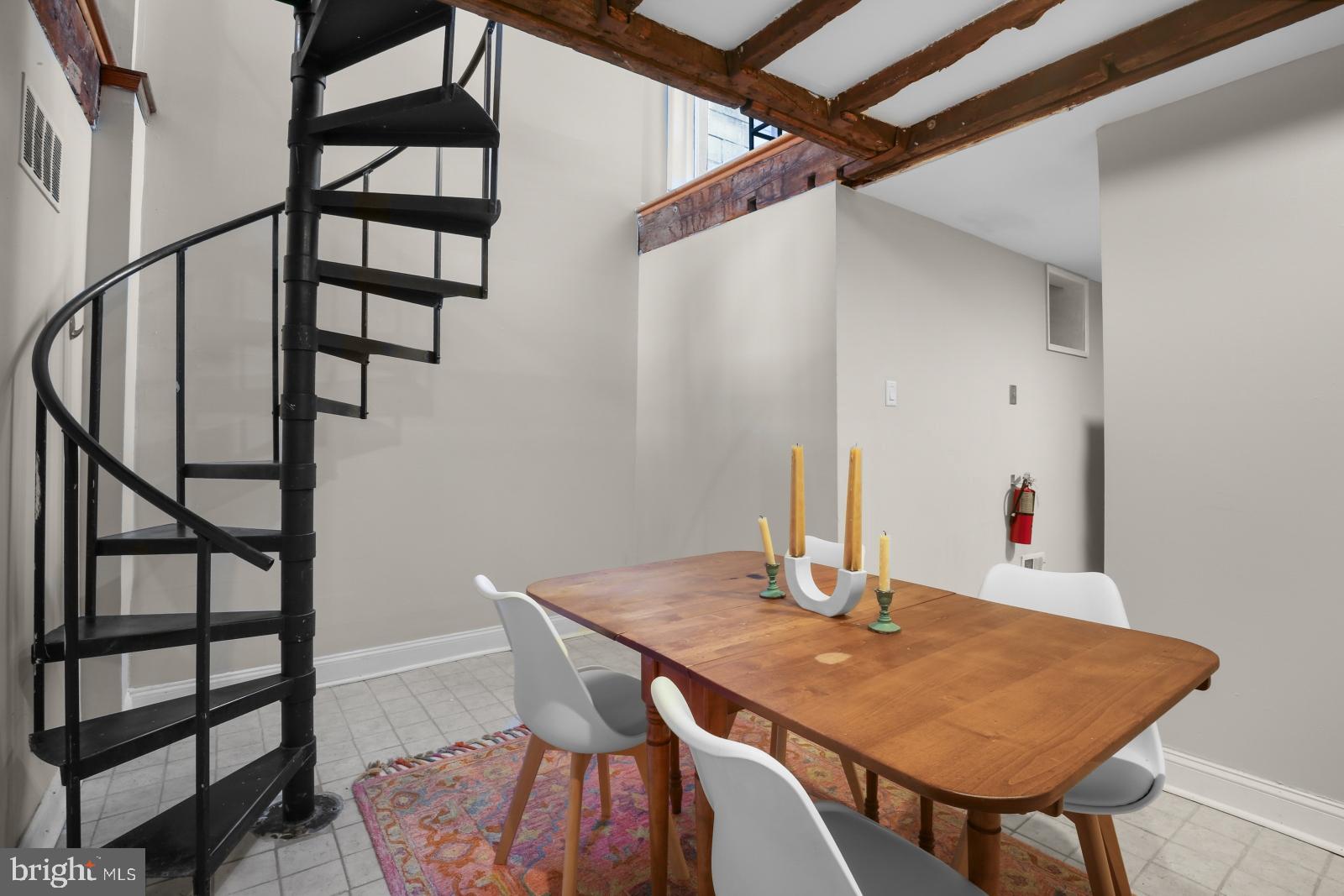 QUEEN VILLAGE - Residential Lease