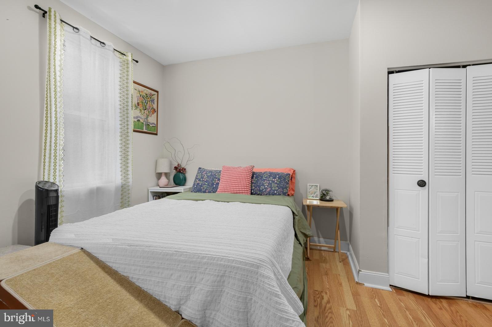 QUEEN VILLAGE - Residential Lease