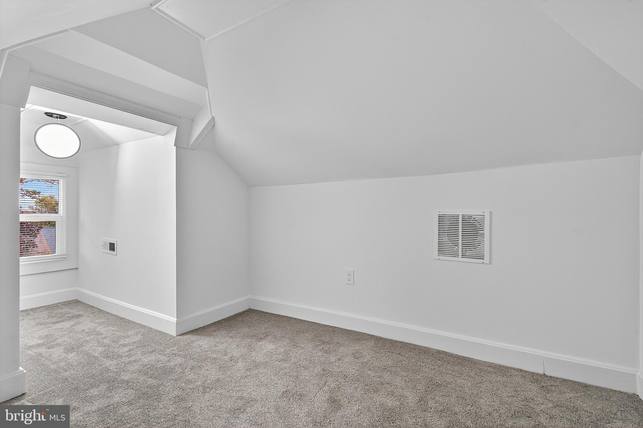 KENILWORTH PARK - Residential