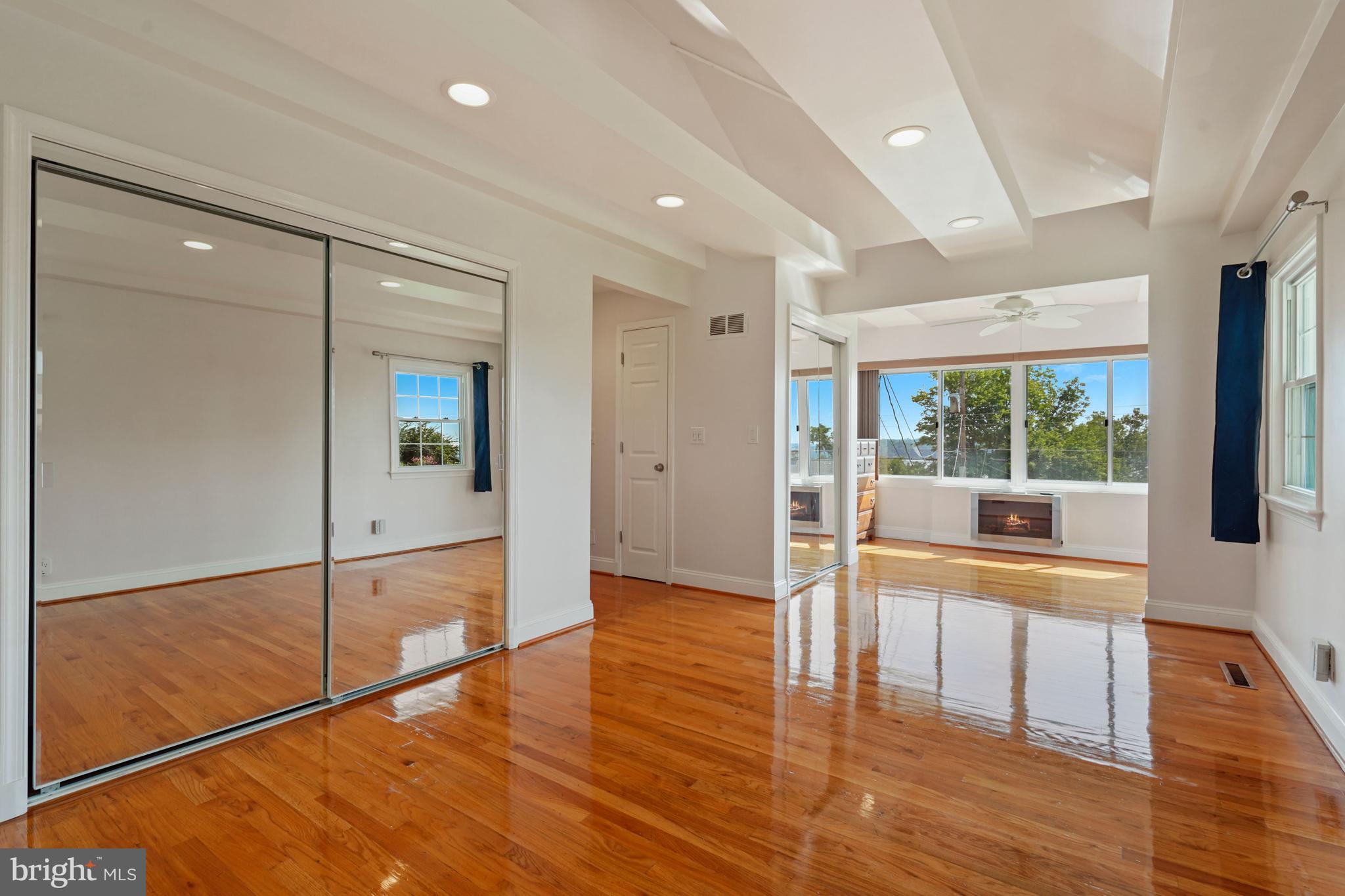 VILLAMAY - Residential Lease