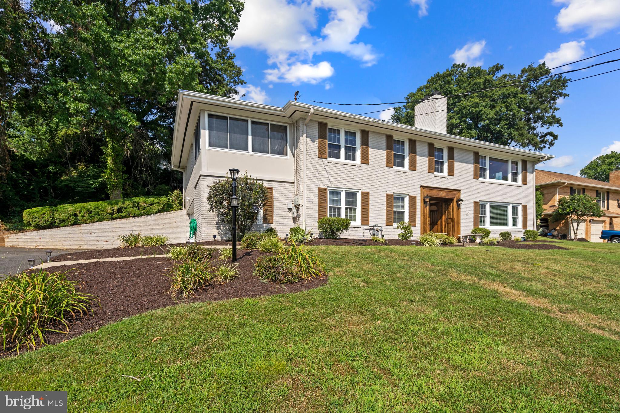 VILLAMAY - Residential Lease