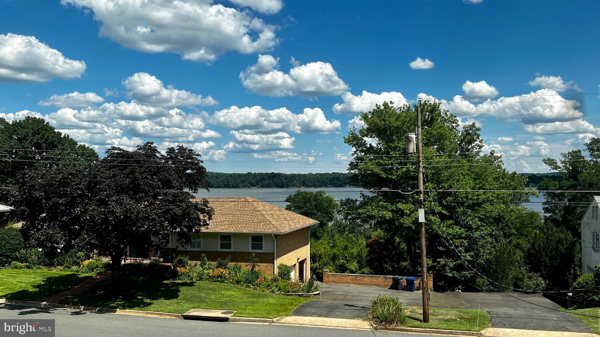 VILLAMAY - Residential Lease