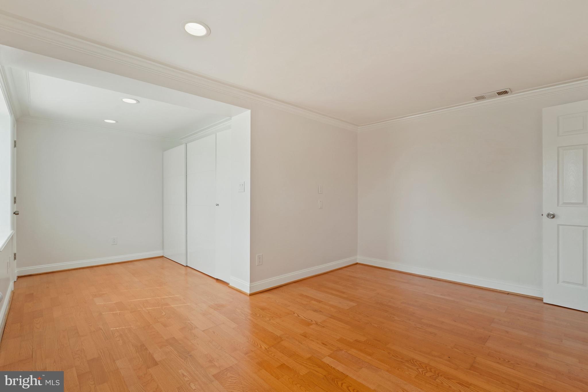 VILLAMAY - Residential Lease