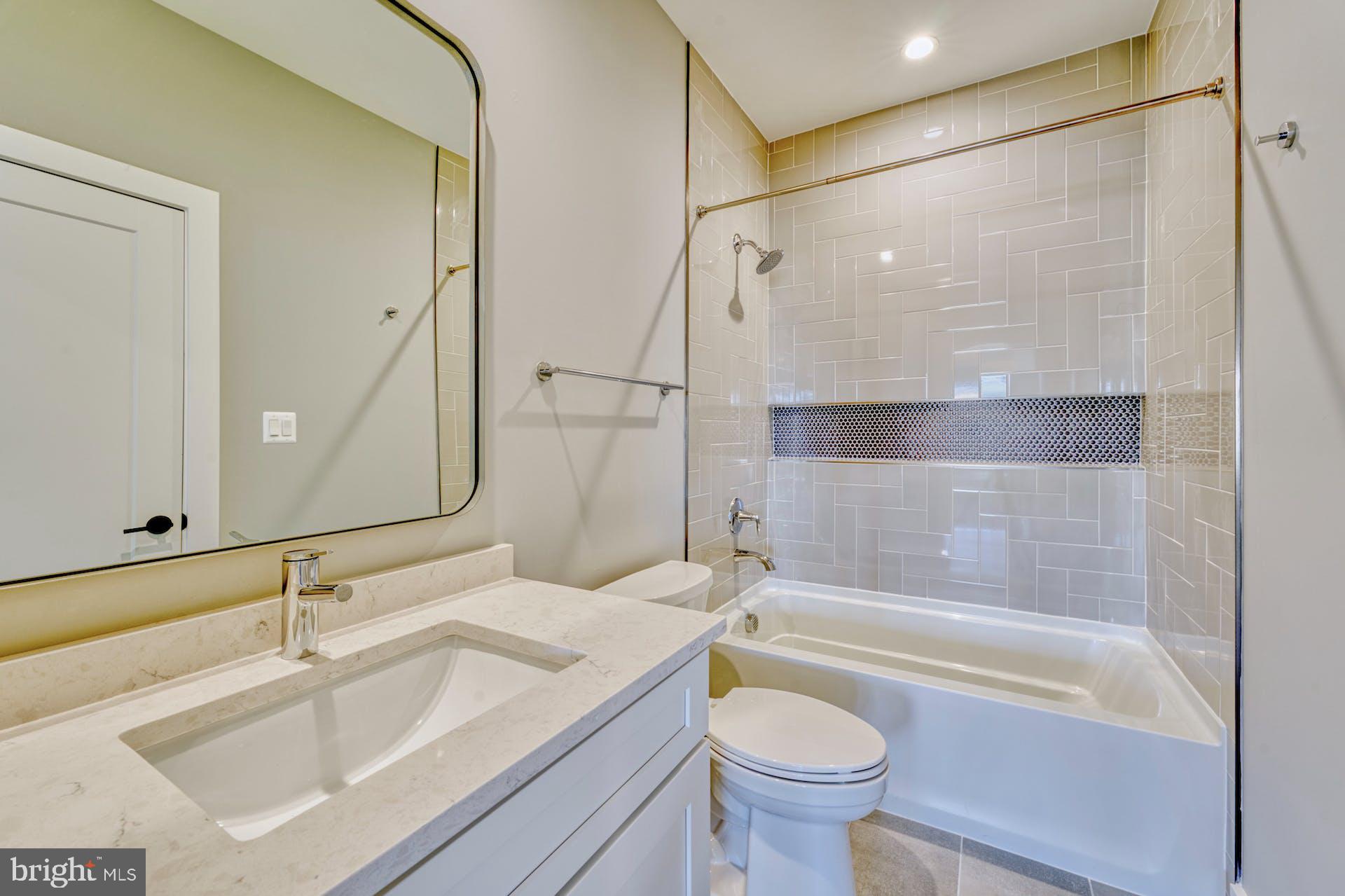 ROSEMONT - Residential