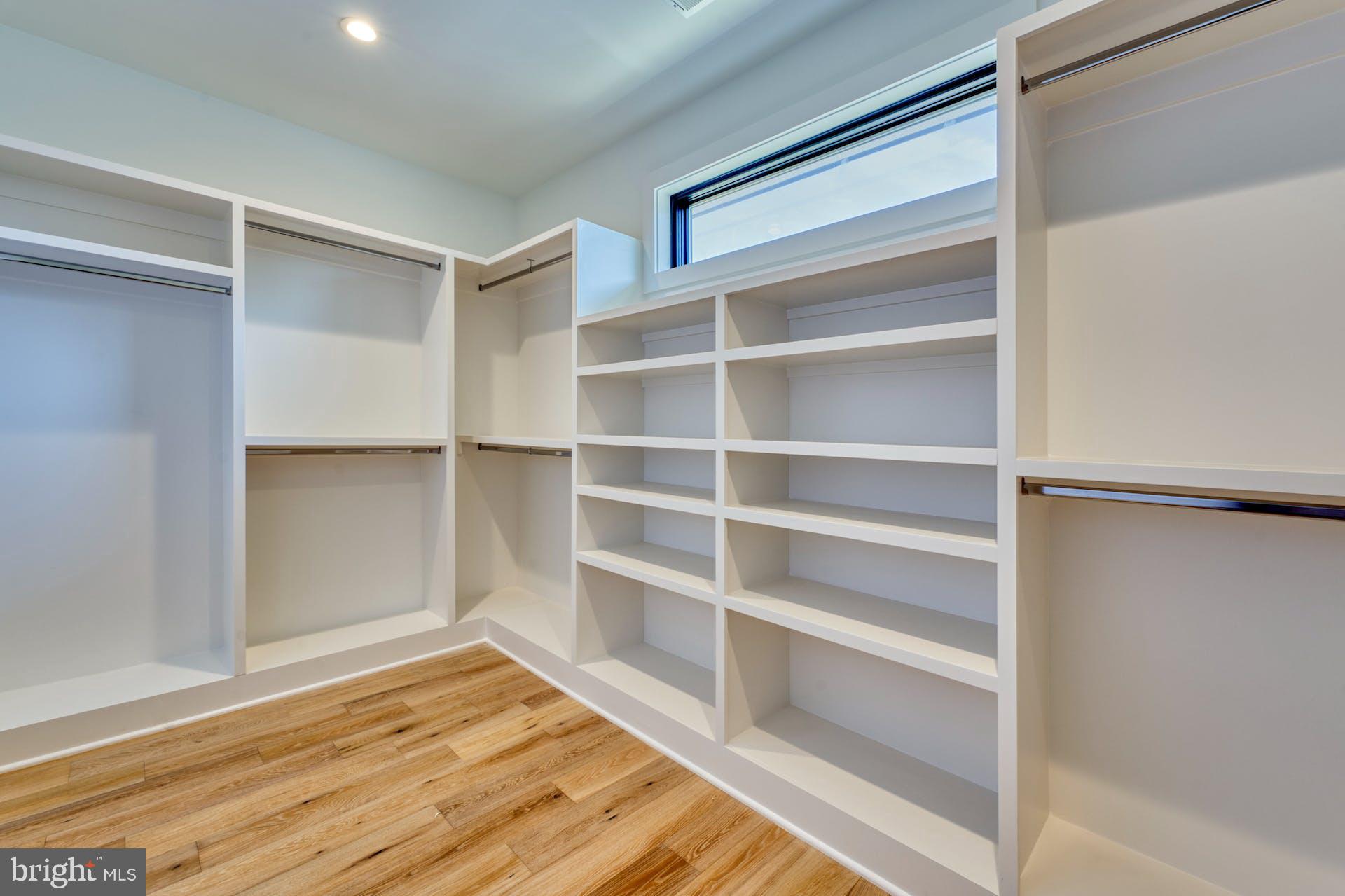 ROSEMONT - Residential