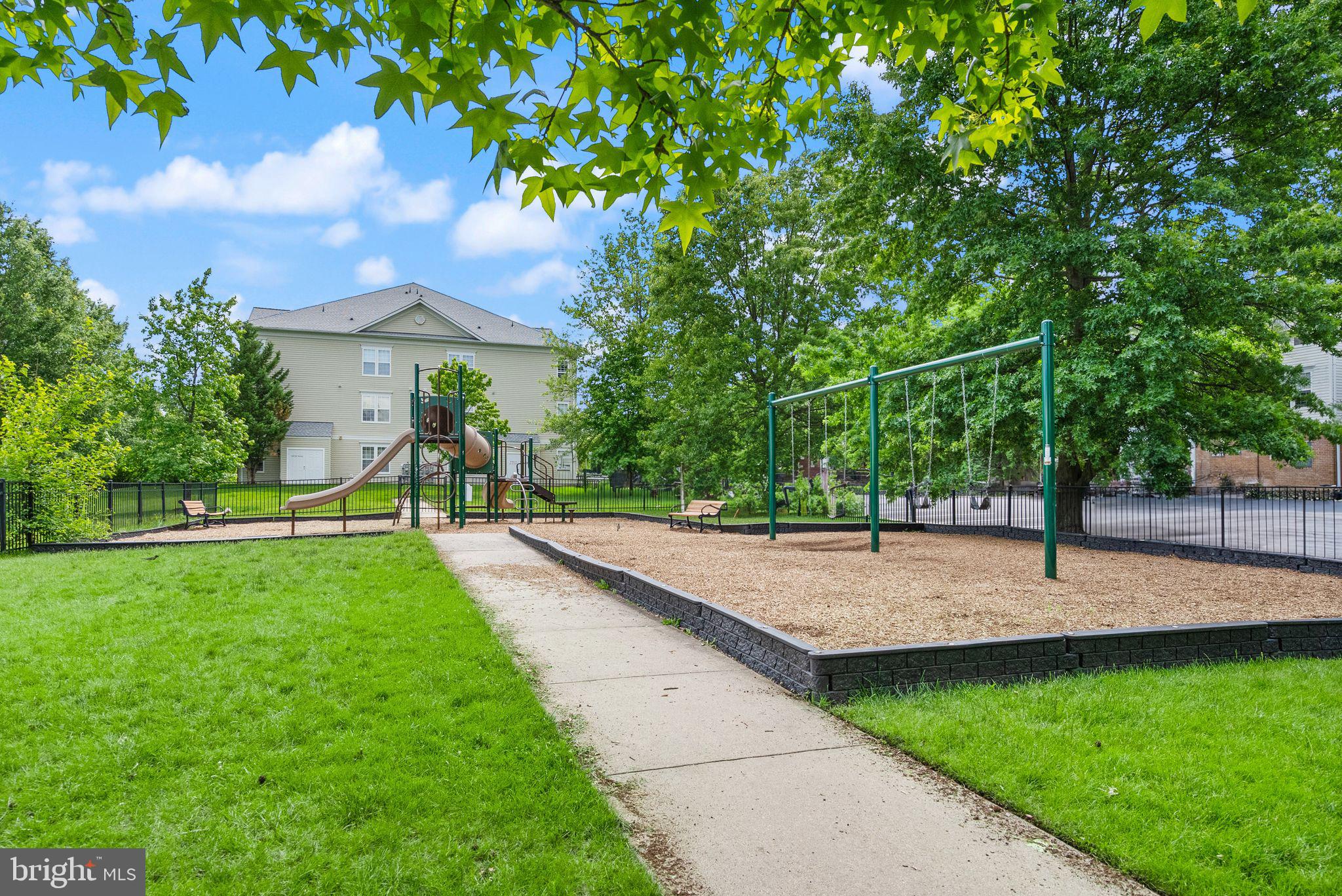 SUMMERFIELD - Residential