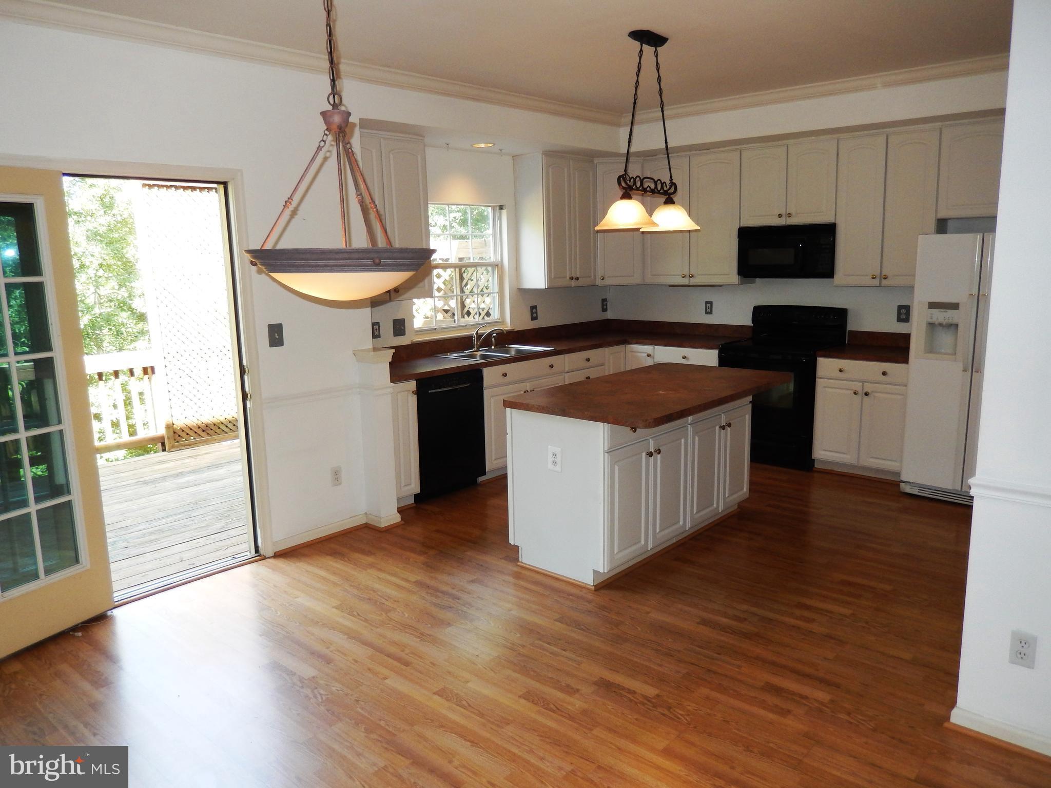 COMPTON VILLAGE - Residential