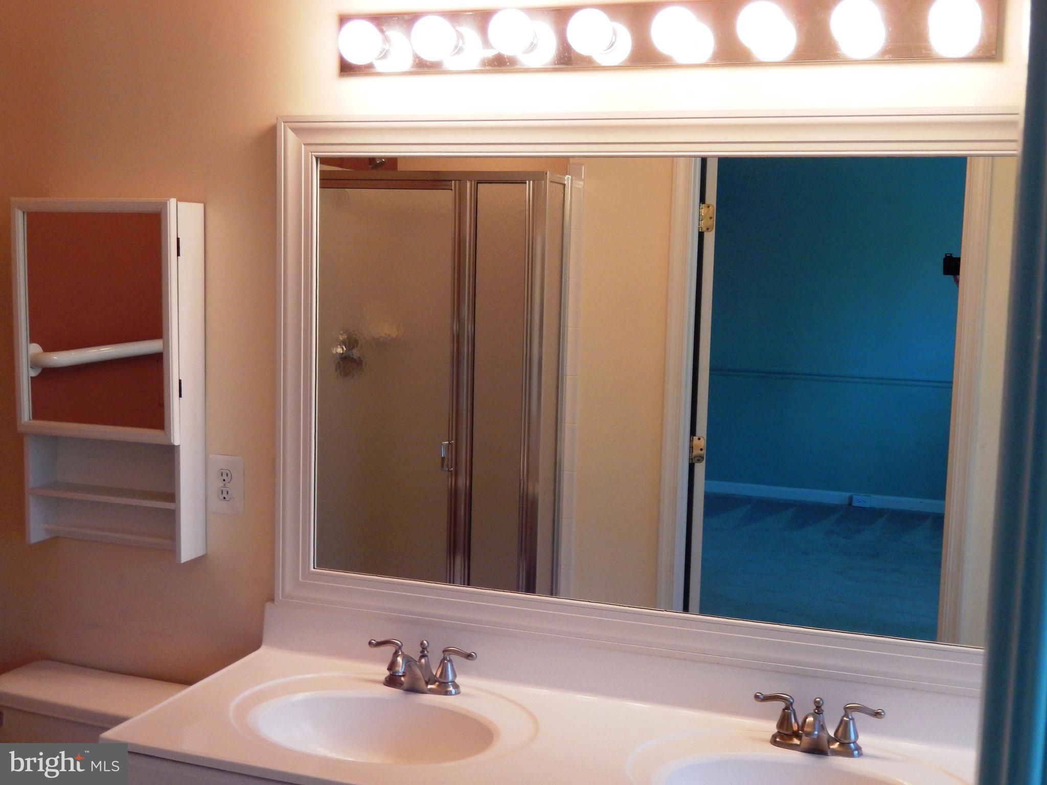 COMPTON VILLAGE - Residential