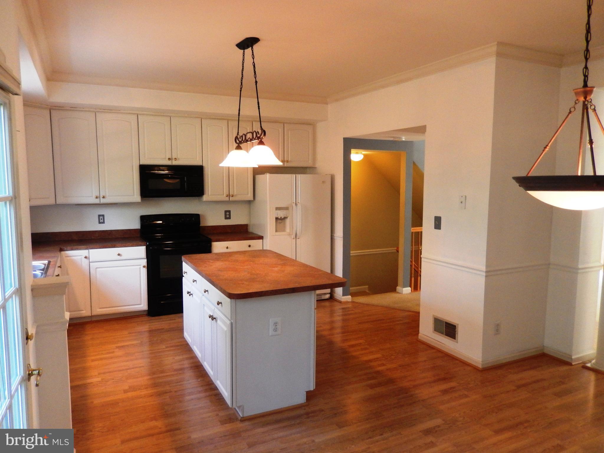 COMPTON VILLAGE - Residential