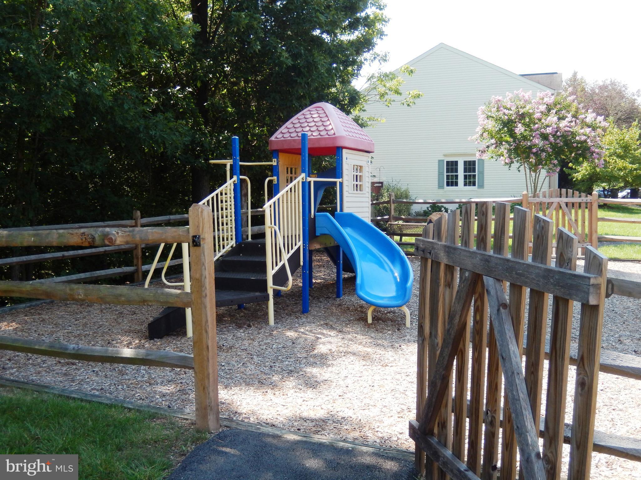 COMPTON VILLAGE - Residential