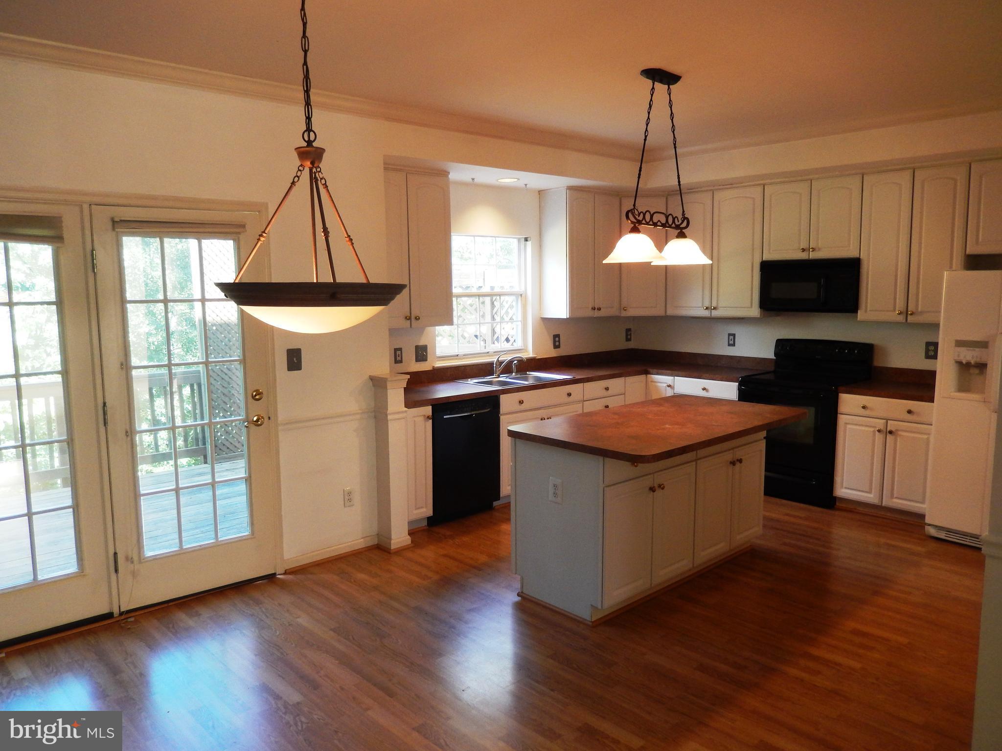 COMPTON VILLAGE - Residential