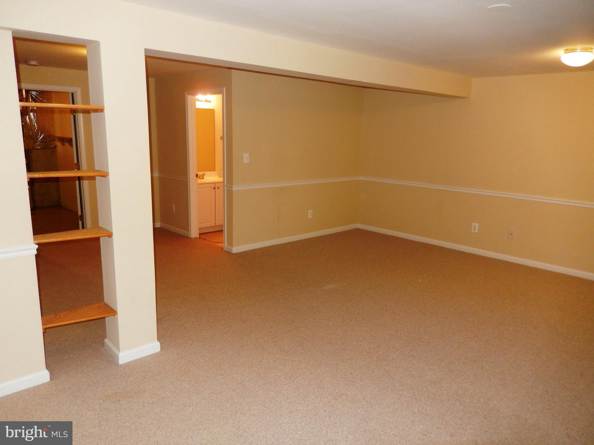 COMPTON VILLAGE - Residential