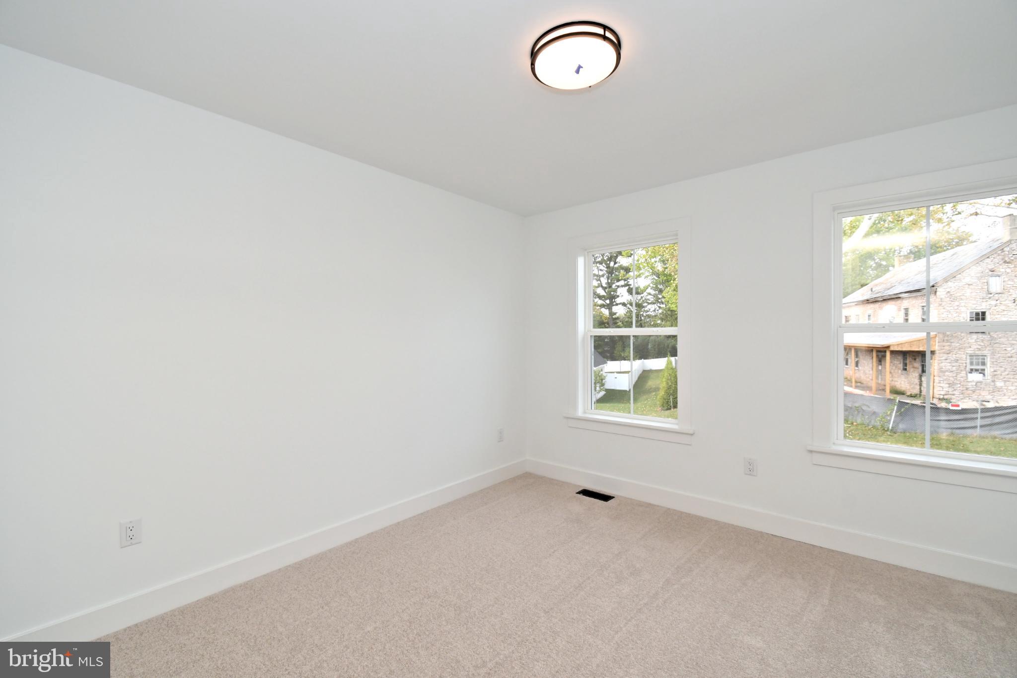 SYCAMORE FARM - Residential