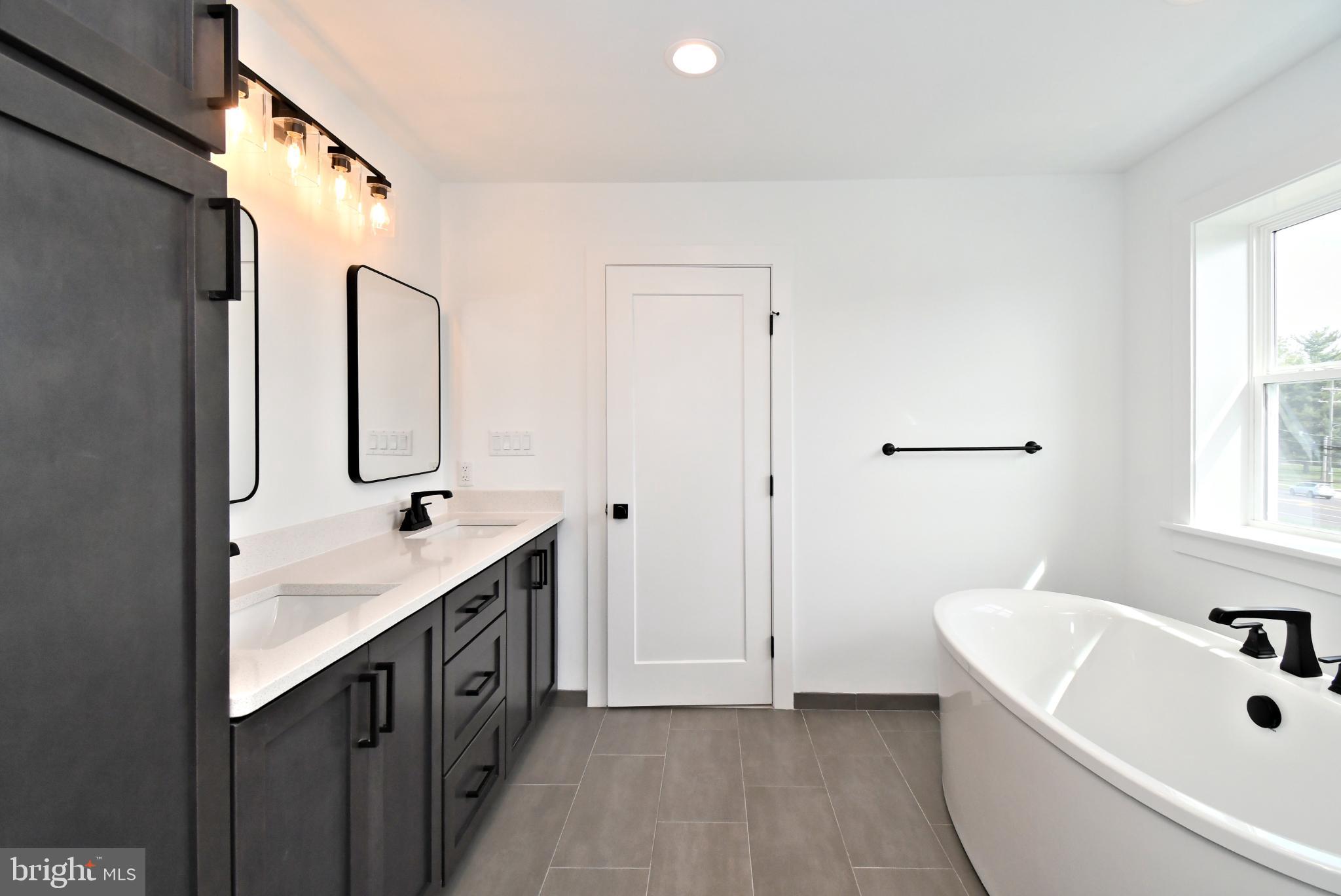 SYCAMORE FARM - Residential