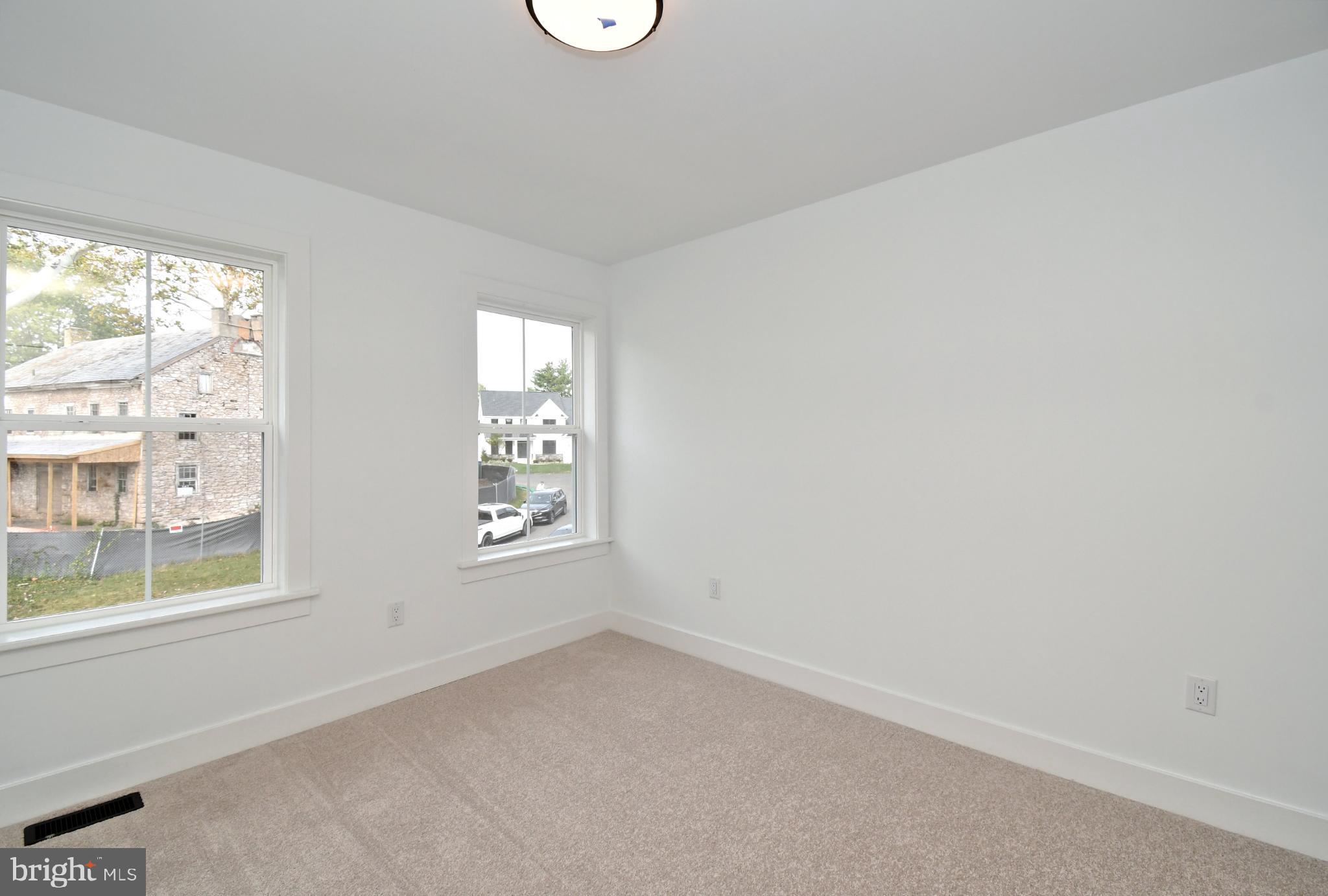 SYCAMORE FARM - Residential