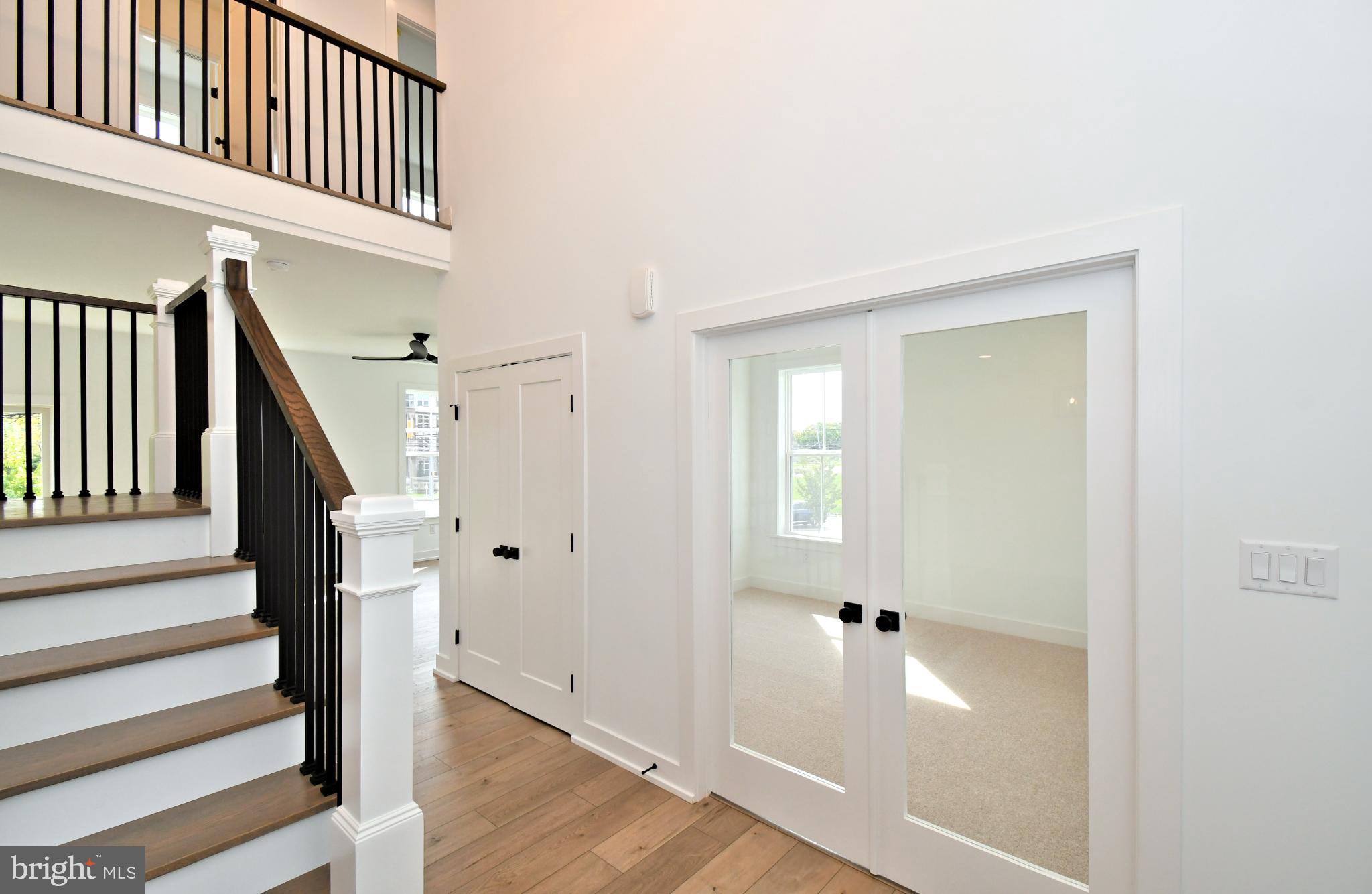 942 STEIN COURT