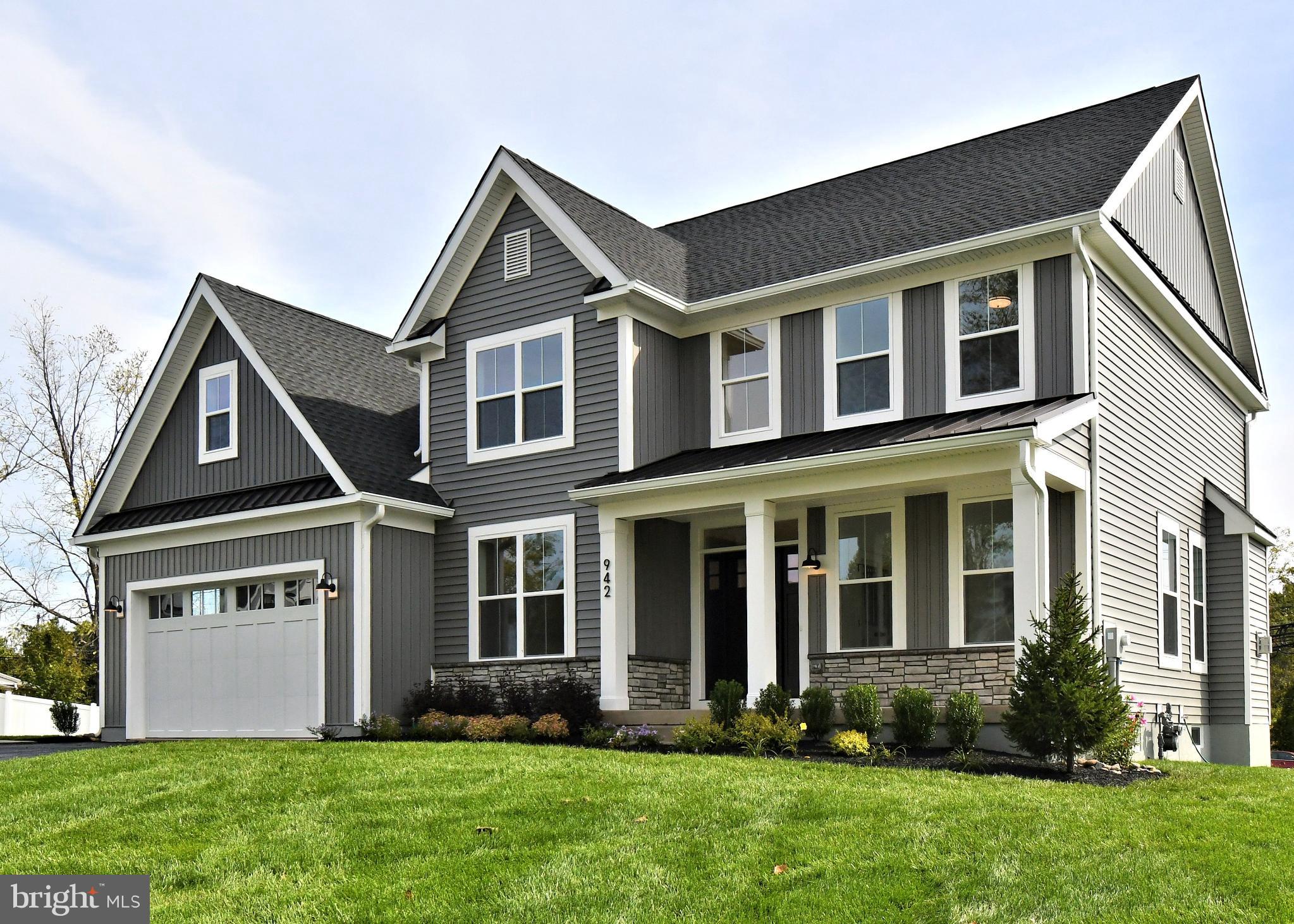 942 STEIN COURT