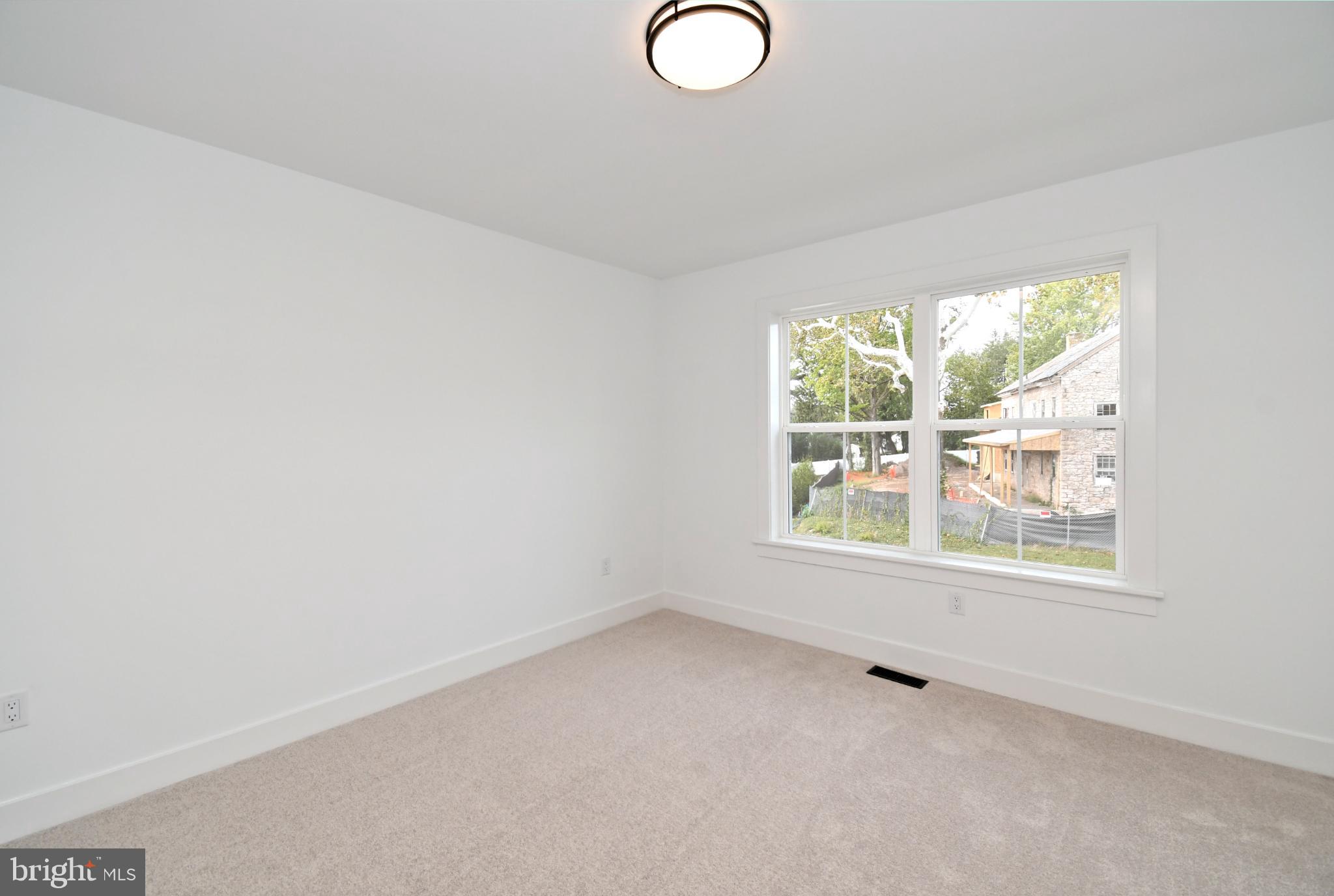 SYCAMORE FARM - Residential