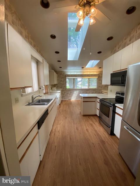 OLD COURT ESTATES - Residential