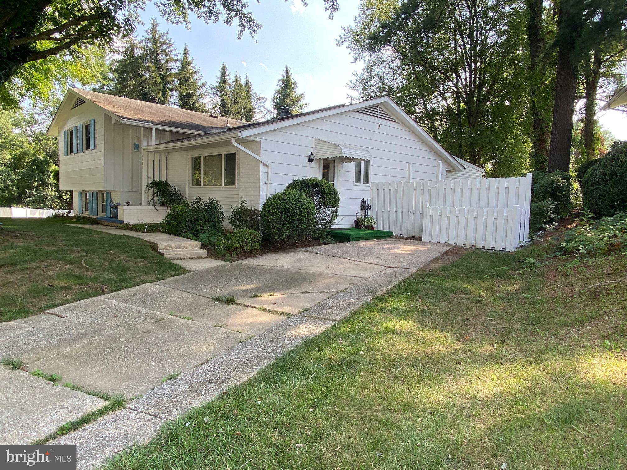 OLD COURT ESTATES - Residential